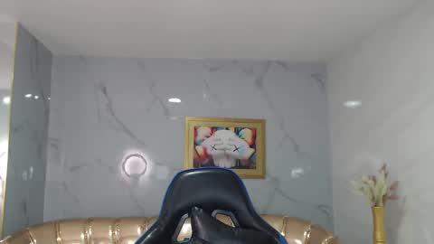 Snapshot of canela_s1 chatting on 10-29-25, 08:38 canela_s1 online show from 10-29-25, 08:38