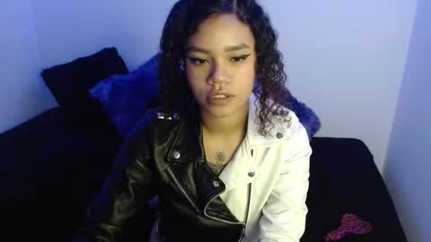 Snapshot of canela_s1 chatting on 11-18-25, 07:29 canela_s1 online show from 11-18-25, 07:29