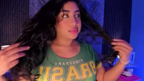 GABRIELA LOPEZ online show from 09-25-25, 05:00