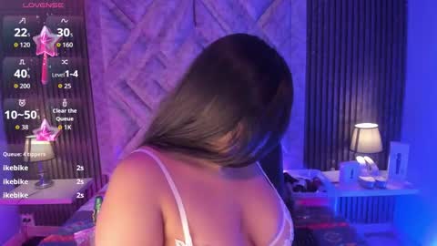 GABRIELA LOPEZ online show from 11-06-25, 04:13