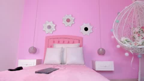 Snapshot of cannelasmith chatting on 10-20-25, 07:36 cannelasmith online show from 10-20-25, 07:36