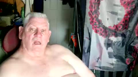 canoelicker69 online show from 05-09-26, 02:55