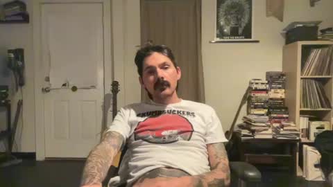 Snapshot of cantleavethehouse chatting on 12-15-24, 11:20 cantleavethehouse online show from 12-15-24, 11:20