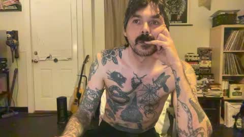 Snapshot of cantleavethehouse chatting on 12-30-24, 05:26 cantleavethehouse online show from 12-30-24, 05:26