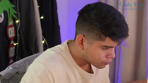 Snapshot of capizzi_ chatting on 12-10-24, 01:22 David Capizzi online show from 12-10-24, 01:22