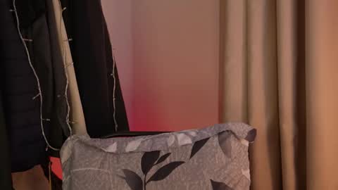 Snapshot of capizzi_ chatting on 12-22-24, 02:49 David Capizzi online show from 12-22-24, 02:49