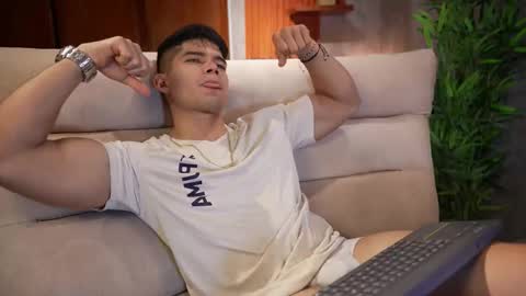 Snapshot of capizzi_ chatting on 10-22-25, 06:35 David Capizzi online show from 10-22-25, 06:35