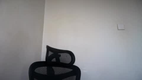 Emma online show from 04-15-26, 05:47