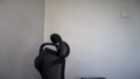 Snapshot of cappuccinokiss chatting on 06-25-26, 05:07 Emma online show from 06-25-26, 05:07