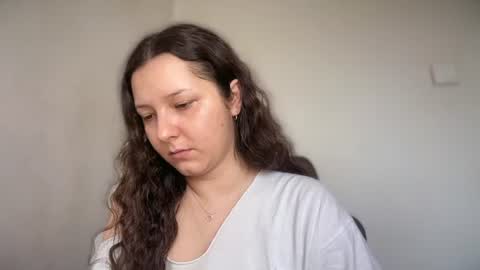 Snapshot of cappuccinokiss chatting on 07-14-26, 10:21 Emma online show from 07-14-26, 10:21