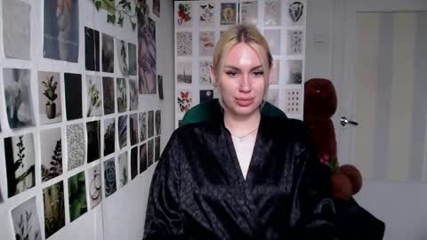 Capricious Scorpio Afa online show from 04-16-26, 01:23