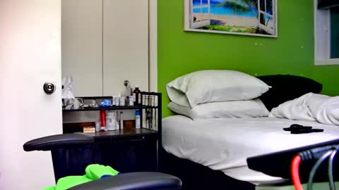 capricorne1965 online show from 02-14-26, 01:46