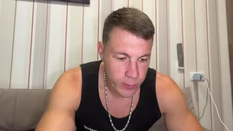 Snapshot of capt_oliver chatting on 06-18-26, 10:19 follow my twitter online show from 06-18-26, 10:19