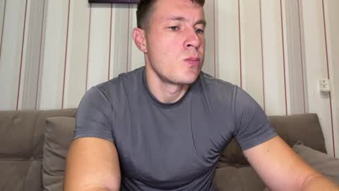 Snapshot of capt_oliver chatting on 06-19-26, 09:35 follow my twitter online show from 06-19-26, 09:35