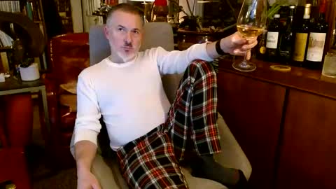 Snapshot of captian_rich chatting on 12-20-25, 01:23 captian_rich online show from 12-20-25, 01:23