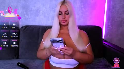 Snapshot of cara__harris chatting on 05-21-26, 10:22 . . online show from 05-21-26, 10:22