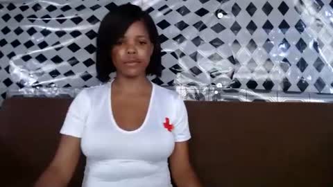 Snapshot of caramelbbe chatting on 02-24-25, 10:48 fifi online show from 02-24-25, 10:48