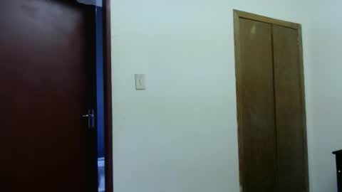 Snapshot of caramelbbe chatting on 10-28-25, 07:45 fifi online show from 10-28-25, 07:45