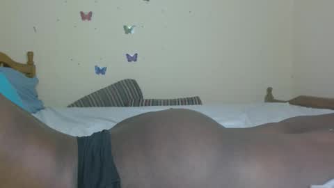 Snapshot of caramelebony_ chatting on 02-11-25, 03:29 caramelebony_ online show from 02-11-25, 03:29