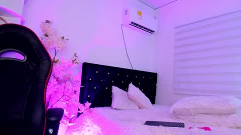 Caramel online show from 12-23-24, 09:27