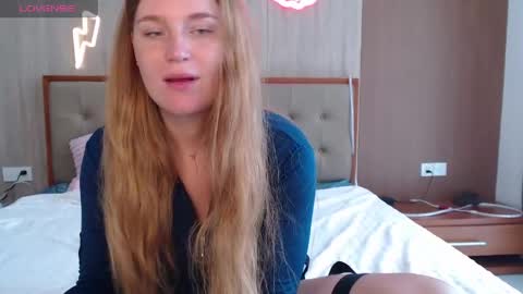 Lana online show from 04-30-26, 01:34