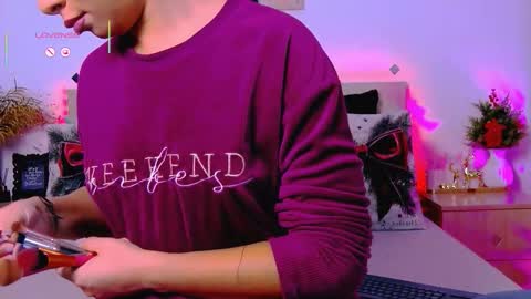 cardi_sin online show from 12-21-25, 04:52