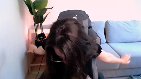 Snapshot of care_sensual chatting on 09-10-25, 06:35 Mary online show from 09-10-25, 06:35