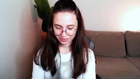 Snapshot of care_sensual chatting on 11-21-25, 03:22 Mary online show from 11-21-25, 03:22