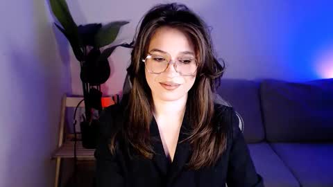 Snapshot of care_sensual chatting on 12-04-25, 04:38 Mary online show from 12-04-25, 04:38