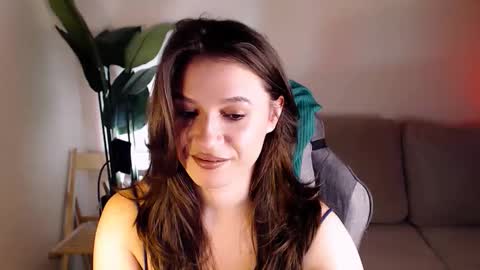 Snapshot of care_sensual chatting on 12-05-25, 04:43 Mary online show from 12-05-25, 04:43