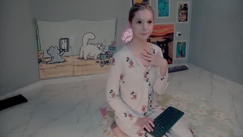 Snapshot of careful_i_bite chatting on 09-15-25, 04:45 NONA follow online show from 09-15-25, 04:45