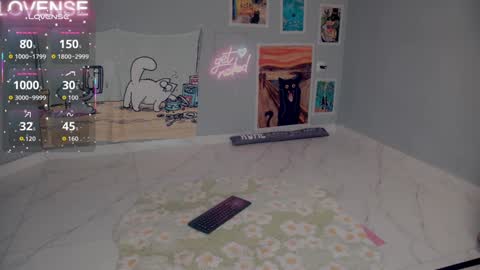 Snapshot of careful_i_bite chatting on 09-19-25, 04:58 NONA follow online show from 09-19-25, 04:58