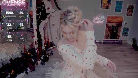 Snapshot of careful_i_bite chatting on 11-08-25, 05:40 NONA follow online show from 11-08-25, 05:40