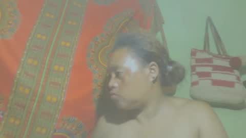 Snapshot of carinesexy69 chatting on 02-12-25, 09:22 carinesexy69 online show from 02-12-25, 09:22