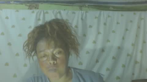 Snapshot of carinesexy69 chatting on 11-13-25, 12:15 carinesexy69 online show from 11-13-25, 12:15