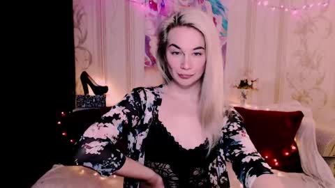 Carin online show from 03-12-26, 01:56