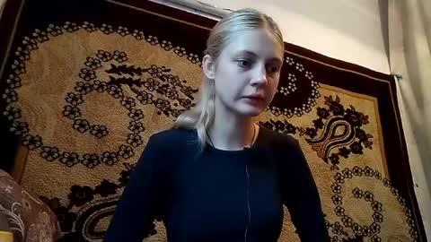 Snapshot of carissaalderson chatting on 04-28-26, 02:27 Kira online show from 04-28-26, 02:27