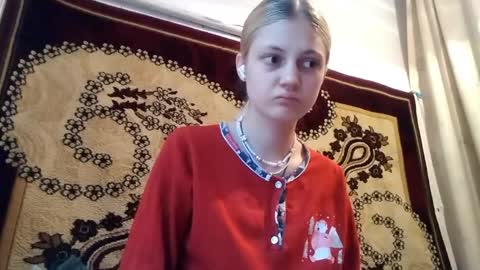 Snapshot of carissaalderson chatting on 05-04-26, 02:29 Kira online show from 05-04-26, 02:29