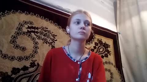 Snapshot of carissaalderson chatting on 05-11-26, 02:17 Kira online show from 05-11-26, 02:17