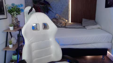 Carla  online show from 02-27-25, 06:42