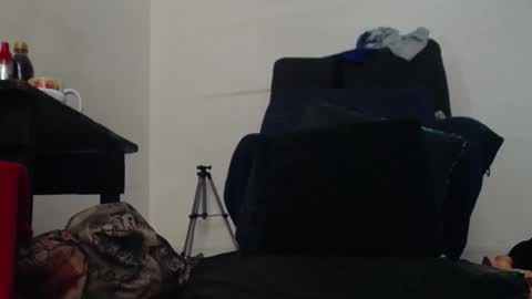 Snapshot of carla_prestige chatting on 04-24-26, 02:52 carla_prestige online show from 04-24-26, 02:52