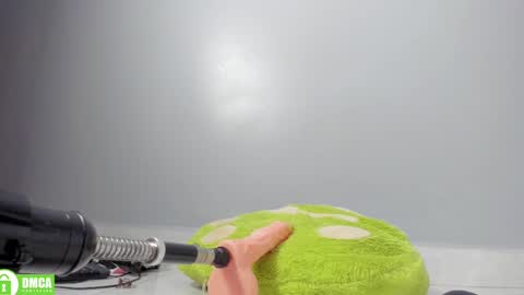 Snapshot of carla_rossi chatting on 02-26-25, 04:03 Carla online show from 02-26-25, 04:03