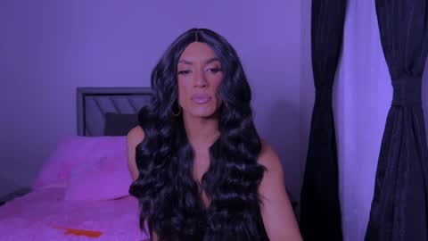 Snapshot of carla_santini chatting on 01-23-25, 10:32 Carla Santini online show from 01-23-25, 10:32