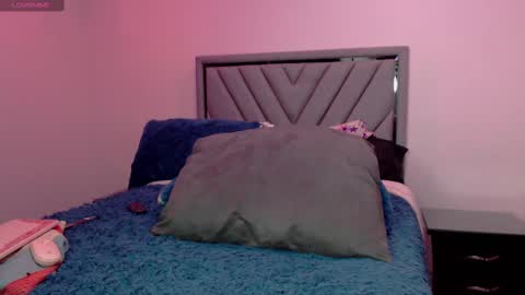 Snapshot of carla_santini chatting on 02-13-25, 04:00 Carla Santini online show from 02-13-25, 04:00