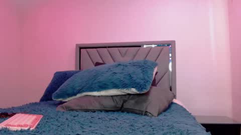 Snapshot of carla_santini chatting on 02-16-25, 04:32 Carla Santini online show from 02-16-25, 04:32