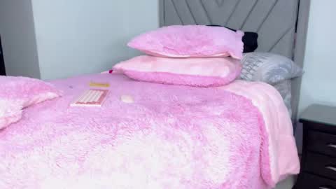 Snapshot of carla_santini chatting on 03-09-25, 05:55 Carla Santini online show from 03-09-25, 05:55