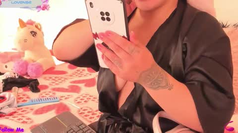 Snapshot of carla_wet18 chatting on 01-11-26, 05:01 Carla Wet18 online show from 01-11-26, 05:01