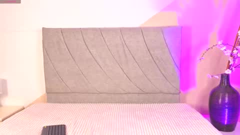 Snapshot of carlajaeger chatting on 09-15-25, 05:51 carla online show from 09-15-25, 05:51