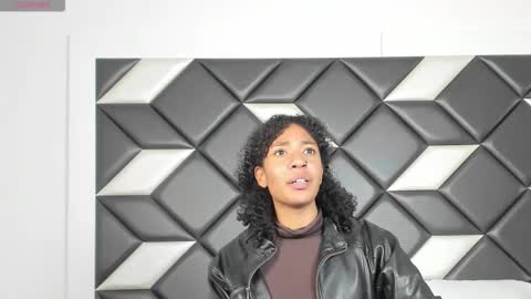 Snapshot of carlamarcuzzi chatting on 01-13-26, 08:47 Carla online show from 01-13-26, 08:47