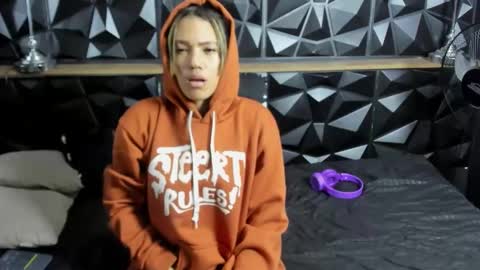 Snapshot of carlamarrinson chatting on 12-05-24, 04:53 carlamarrinson online show from 12-05-24, 04:53